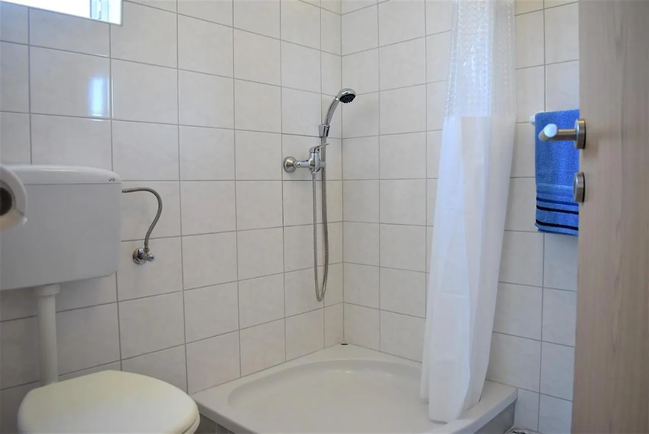 Apartment Kristofor Rab Kampor
