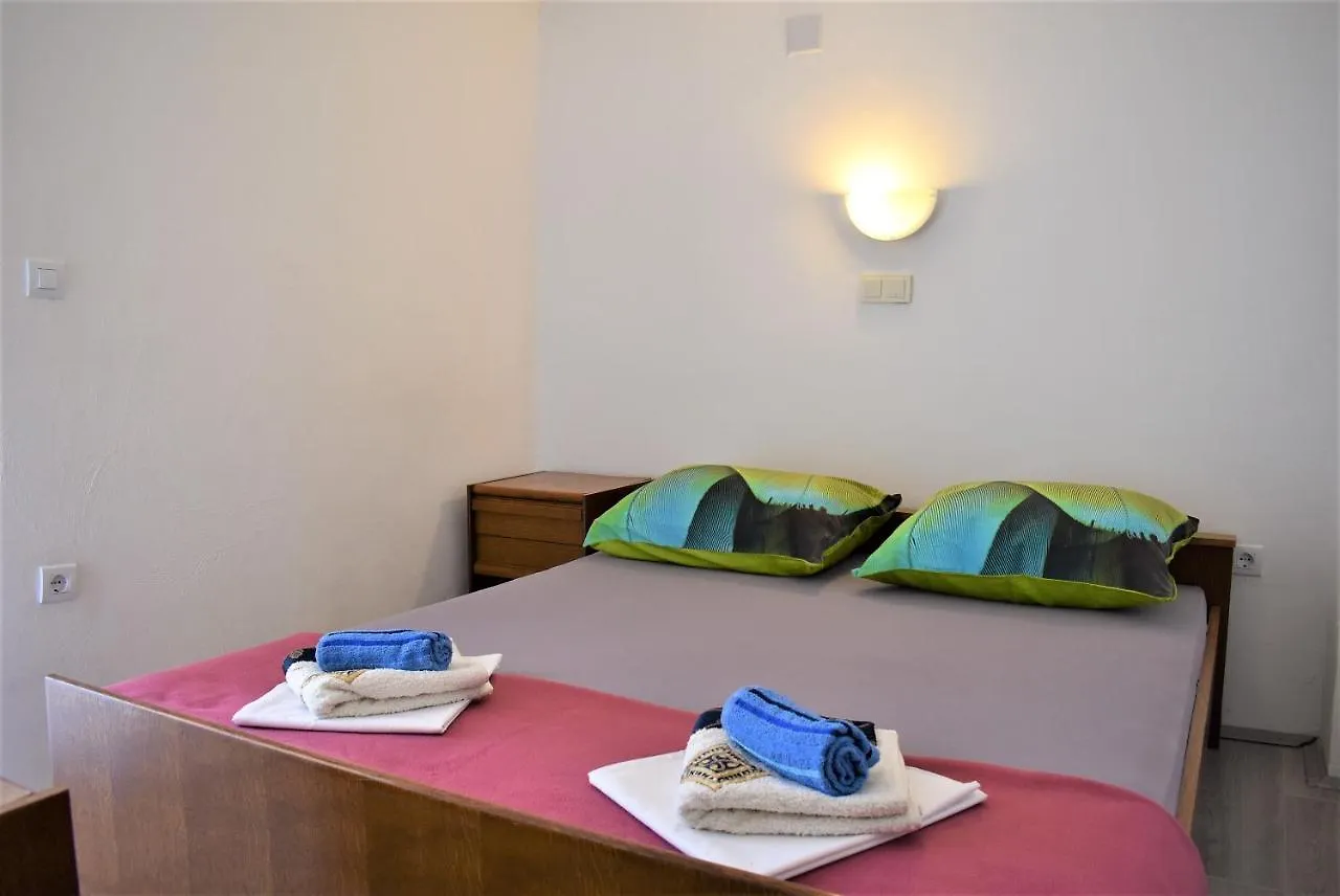 Apartment Kristofor Rab Kampor