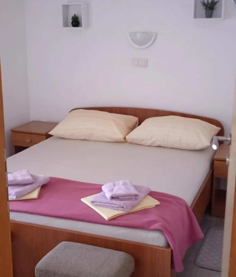 Apartment Kristofor Rab Kampor